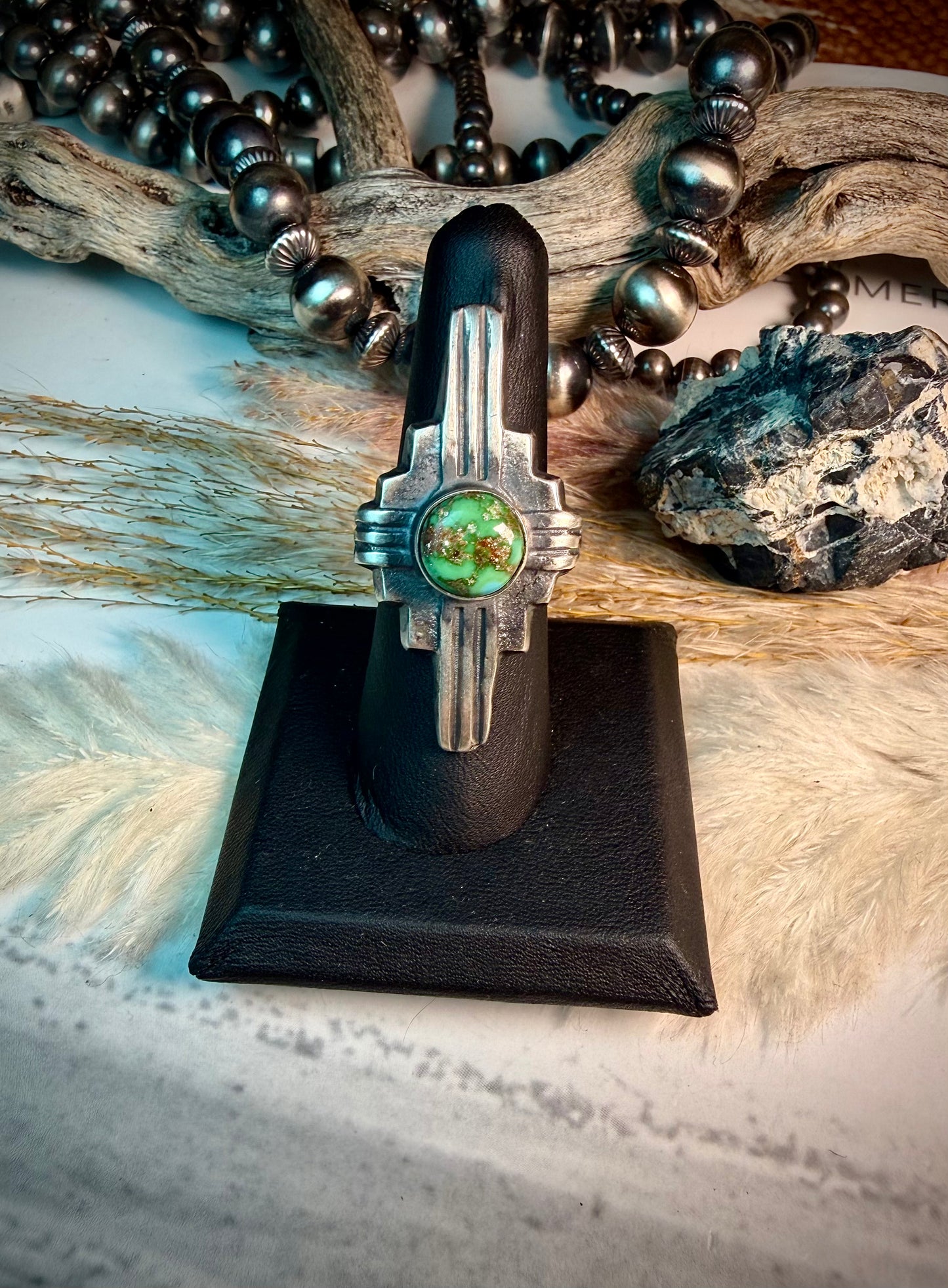 Chimney Butte Sonoran Gold Ring (Size 7 3/4)