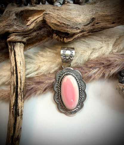 H Joe Pink Conch Pendant