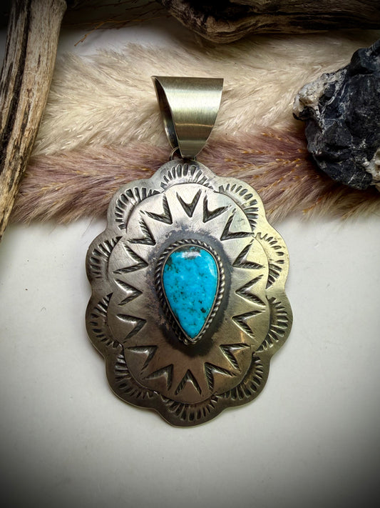 The Concho Pendant